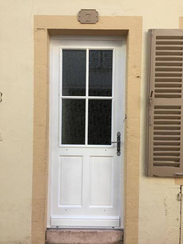 Porte d'entrée blanche